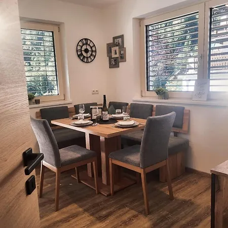 Ferienglueck, * Finkenberg