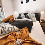 Ferienglueck,